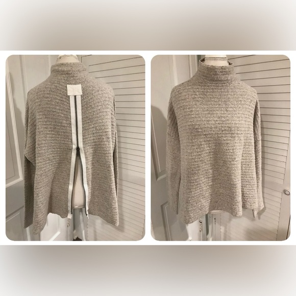 FREE PEOPLE women’s ARTIC FOX Mock Neck Exposed Zip Back Knit Sweater SMALL - Picture 3 of 4